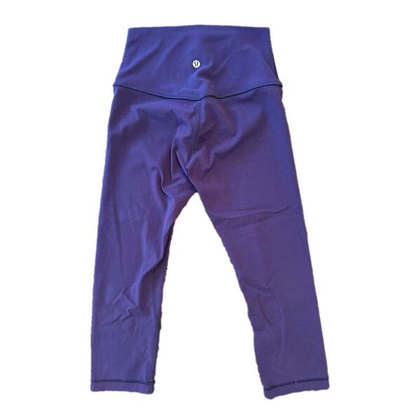 Lululemon High-Waisted Purple Leggings - Size 4 - Gently Used with Small Hole‎ - Picture 1 of 4